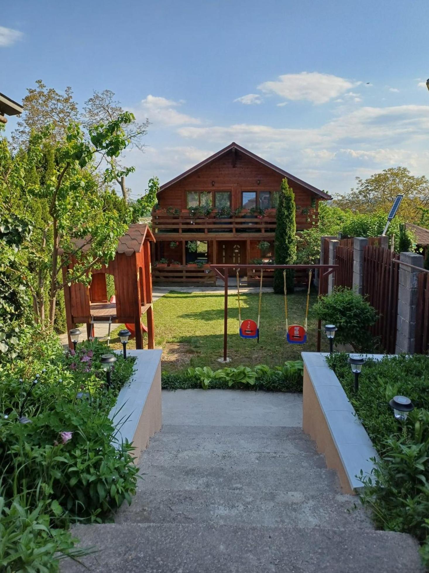 Casa Gherman 호텔 투르다 외부 사진