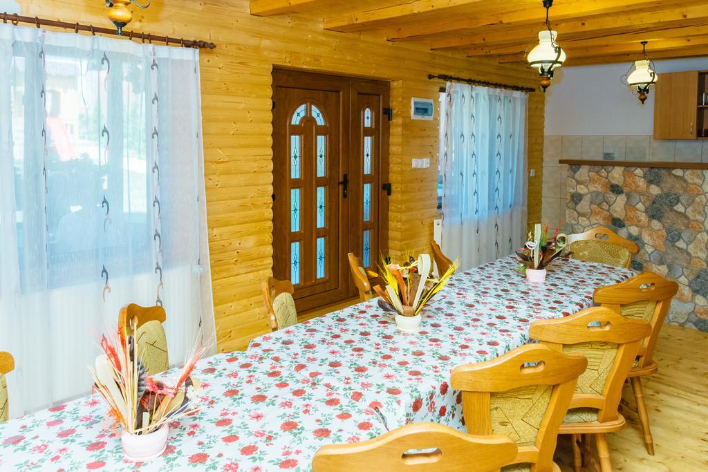 Casa Gherman 호텔 투르다 외부 사진